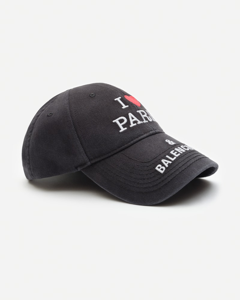Balenciaga 全新紀念品系列「Souvenir Shop」正式發佈