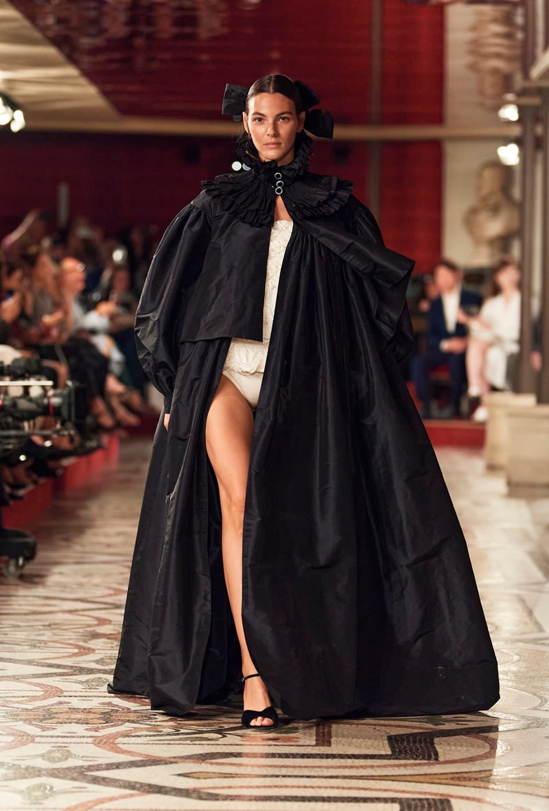 CHANEL 正式發佈 2024/25 秋冬高定系列大秀