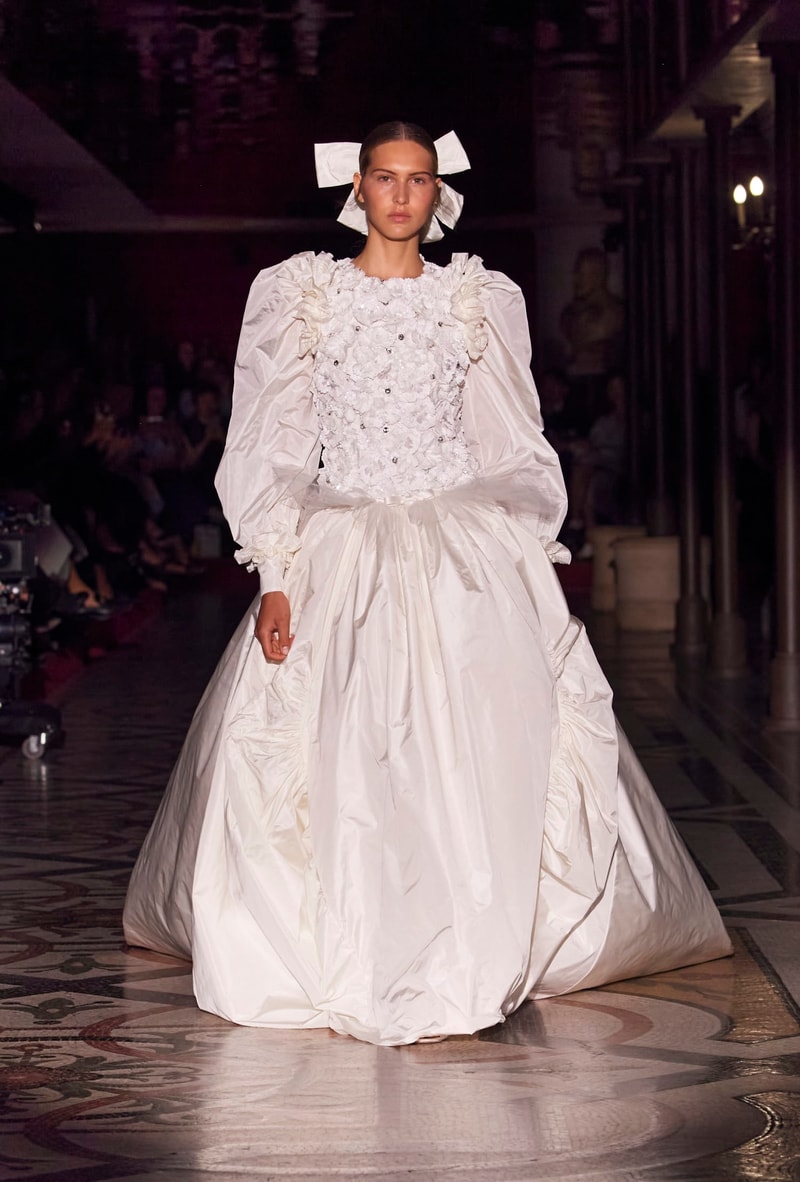 CHANEL 正式發佈 2024/25 秋冬高定系列大秀