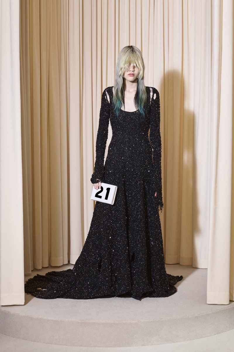Balenciaga 正式發佈第 53 季高級訂製時裝大秀