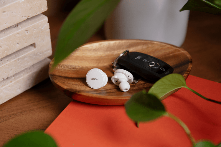 Denon 全新 PerL Pro 及 PerL 真無線純白耳機系列正式登場