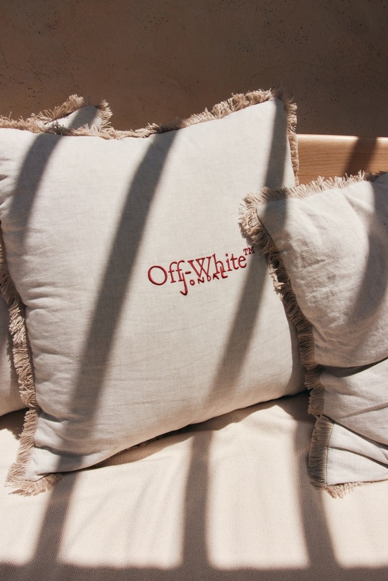 Off-White™ 攜手 Casa Jondal 打造第二回夏季渡假系列