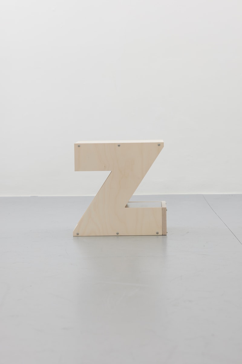 車庫服飾攜手 zed objects 推出多用途家具「zen」