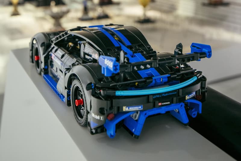 LEGO Technic 推出全新 Porsche GT4 e-Performance 積木遙控車