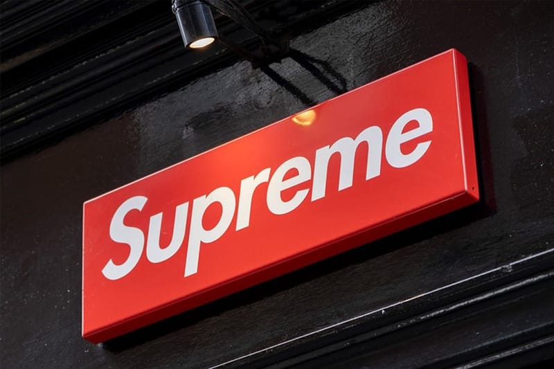 認賠轉售？VF Corporation 以 $15 億美元將 Supreme 出售給 EssilorLuxottica