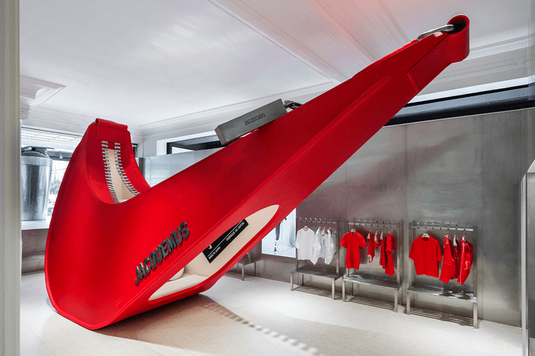 巨大化 Swoosh 雕塑!走進  Nike x Jacquemus 期間限定店