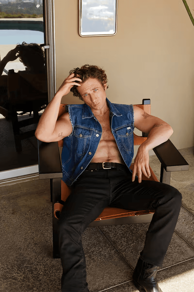 Calvin Klein 再次攜手 Jeremy Allen White 演繹 2024 最新秋季系列形象大片