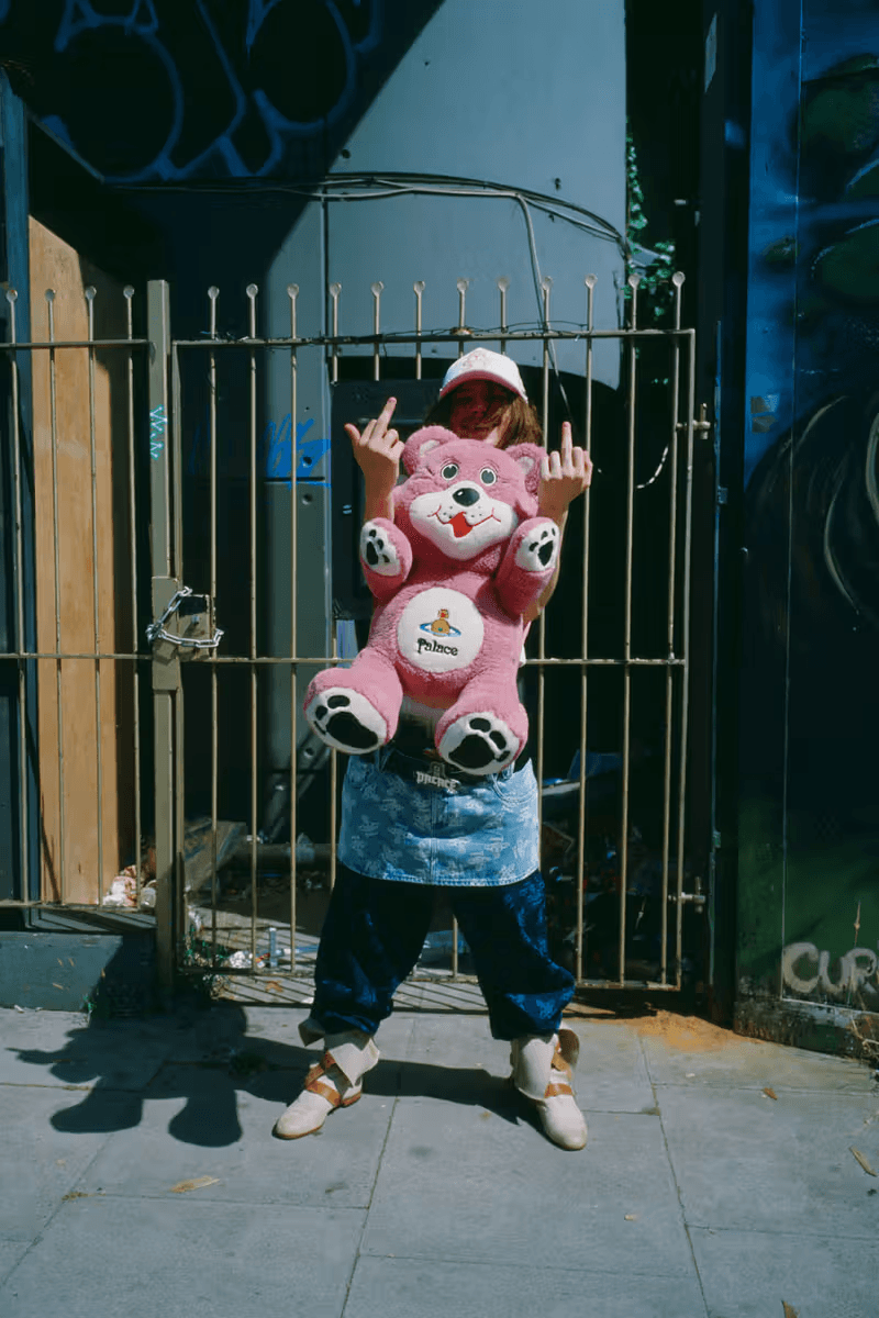 Palace 首度攜手 Vivienne Westwood 推出聯名系列