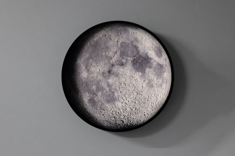 倫敦設計工作室 Relative Distance 推出全新「即時月相盈虧」壁燈