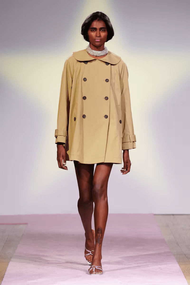 Sandy Liang 正式發佈 2025 春夏系列大秀