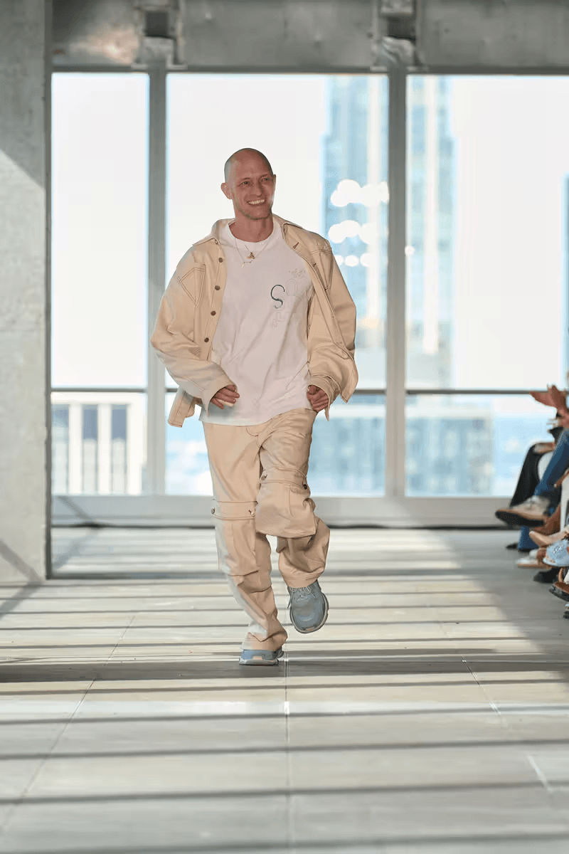 AKNVAS 正式發佈 2025 春夏系列大秀