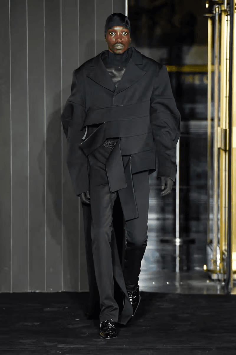 Luar 正式發佈 2025 春夏系列大秀