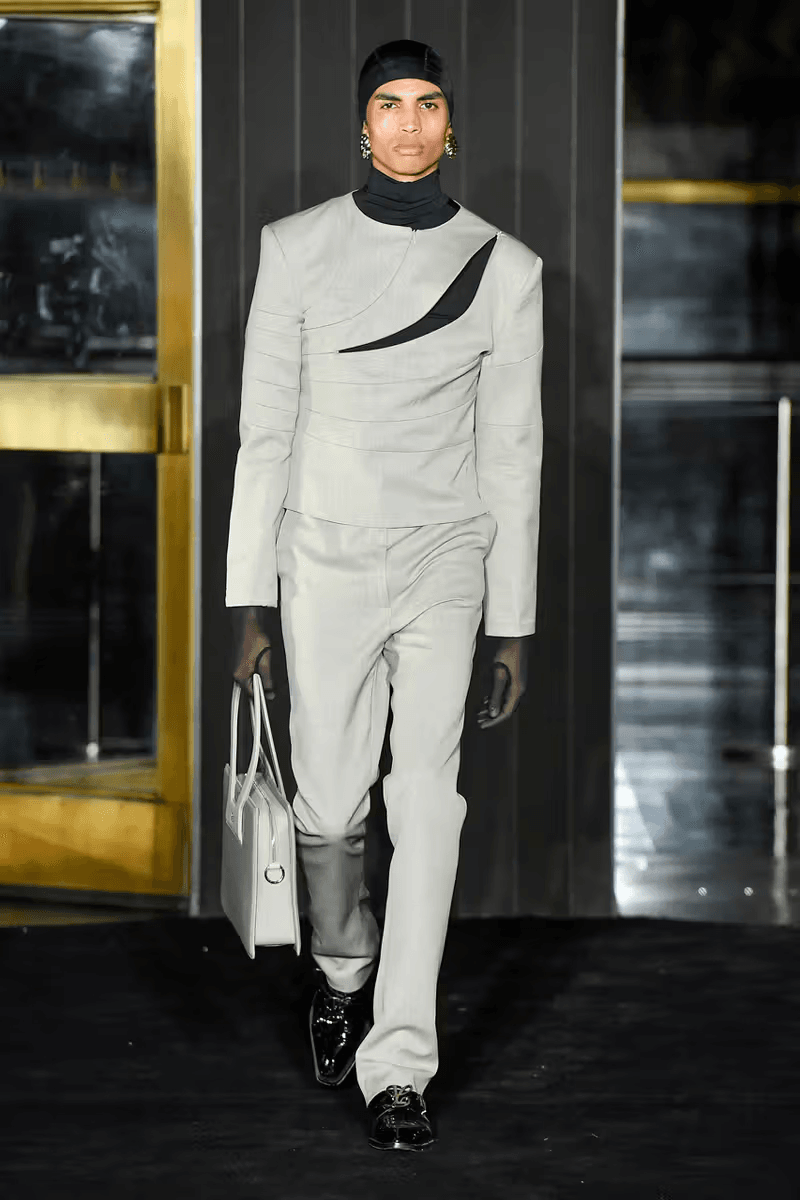 Luar 正式發佈 2025 春夏系列大秀