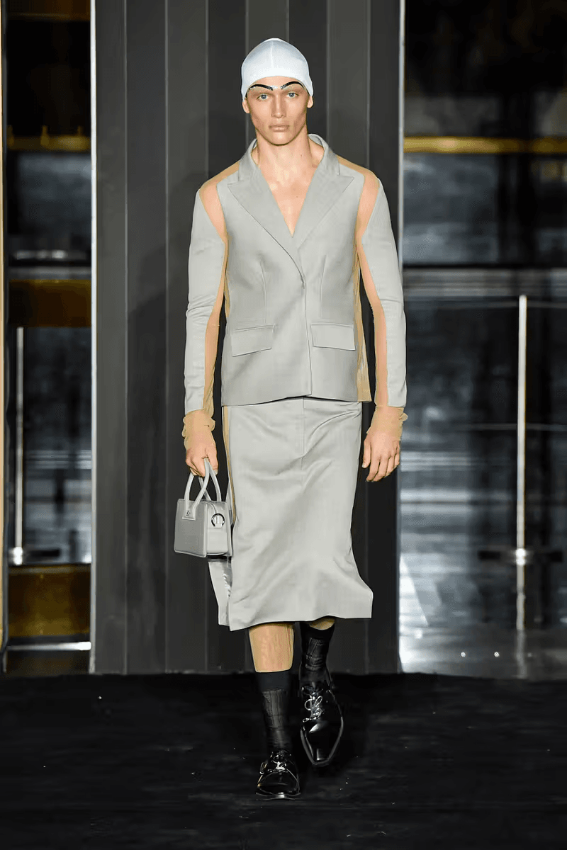 Luar 正式發佈 2025 春夏系列大秀