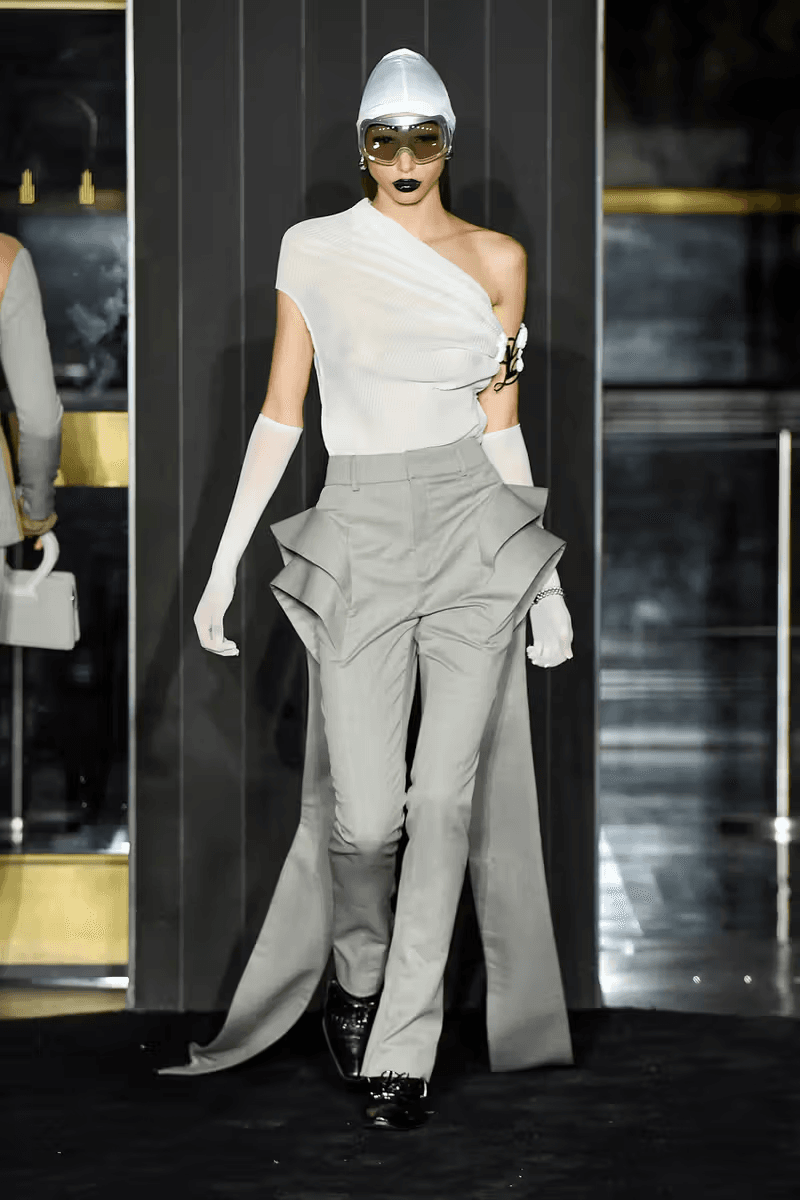 Luar 正式發佈 2025 春夏系列大秀