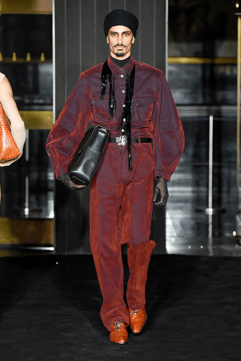 Luar 正式發佈 2025 春夏系列大秀