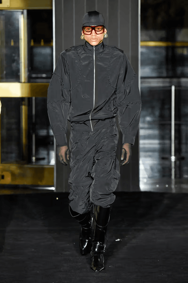 Luar 正式發佈 2025 春夏系列大秀