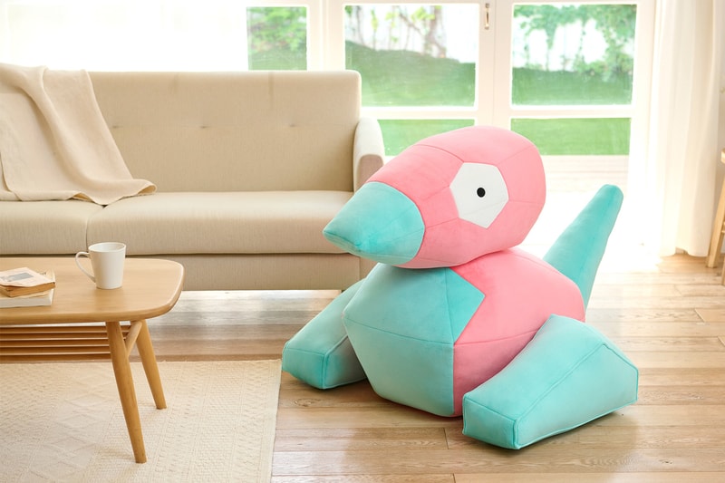 Pokémon 推出 1:1 尺寸「多邊獸 Porygon」全新毛絨玩偶