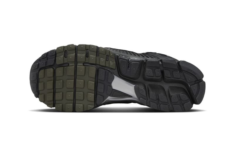 Nike Zoom Vomero 5 全新配色「Black Sequoia」率先亮相