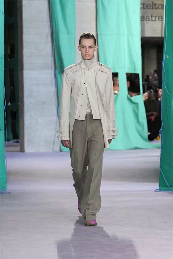 夏日探險!Daniel Lee 執掌 Burberry 2025 夏季系列大秀正式登場