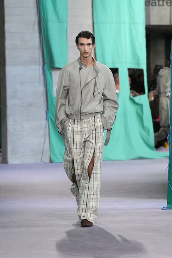 夏日探險！Daniel Lee 執掌 Burberry 2025 夏季系列大秀正式登場