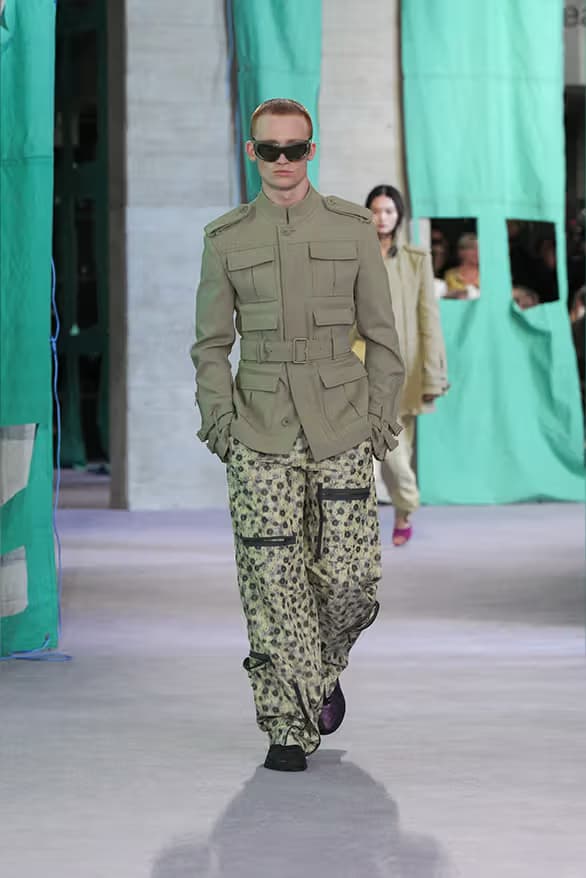 夏日探險!Daniel Lee 執掌 Burberry 2025 夏季系列大秀正式登場