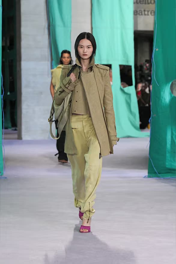夏日探險!Daniel Lee 執掌 Burberry 2025 夏季系列大秀正式登場