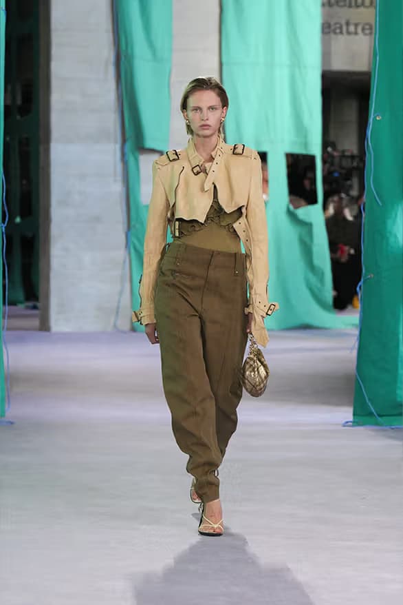 夏日探險!Daniel Lee 執掌 Burberry 2025 夏季系列大秀正式登場