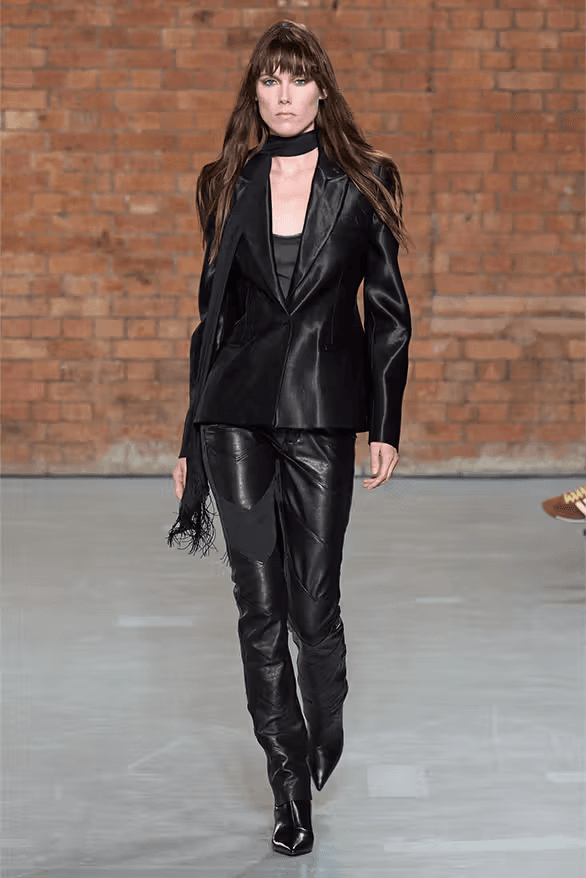 AARON ESH 正式發佈 2025 春夏系列大秀