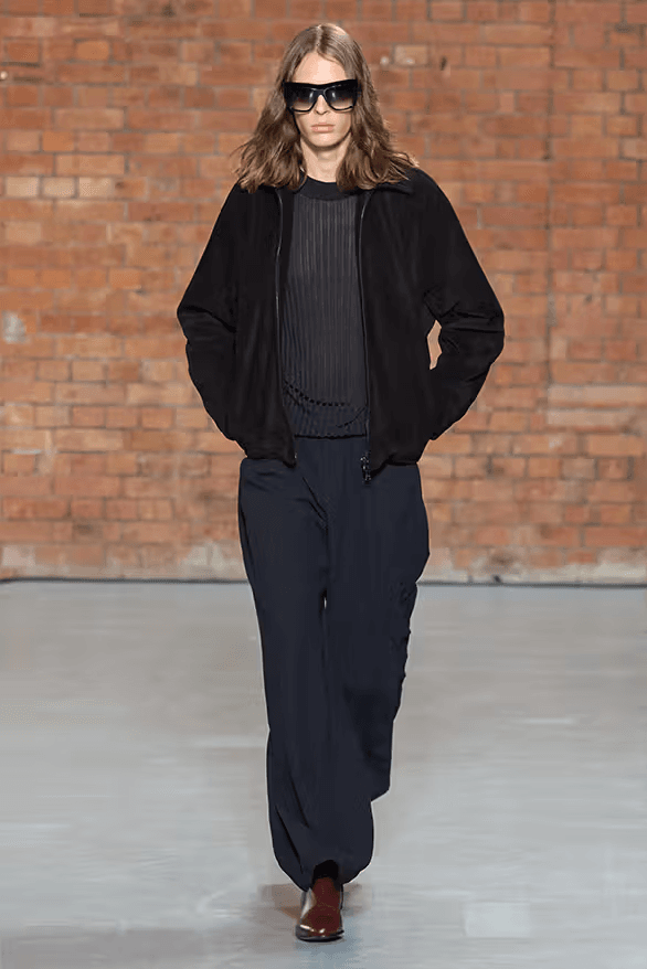 AARON ESH 正式發佈 2025 春夏系列大秀