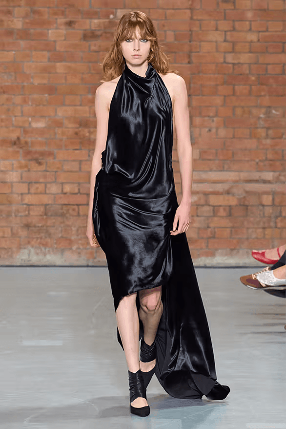 AARON ESH 正式發佈 2025 春夏系列大秀