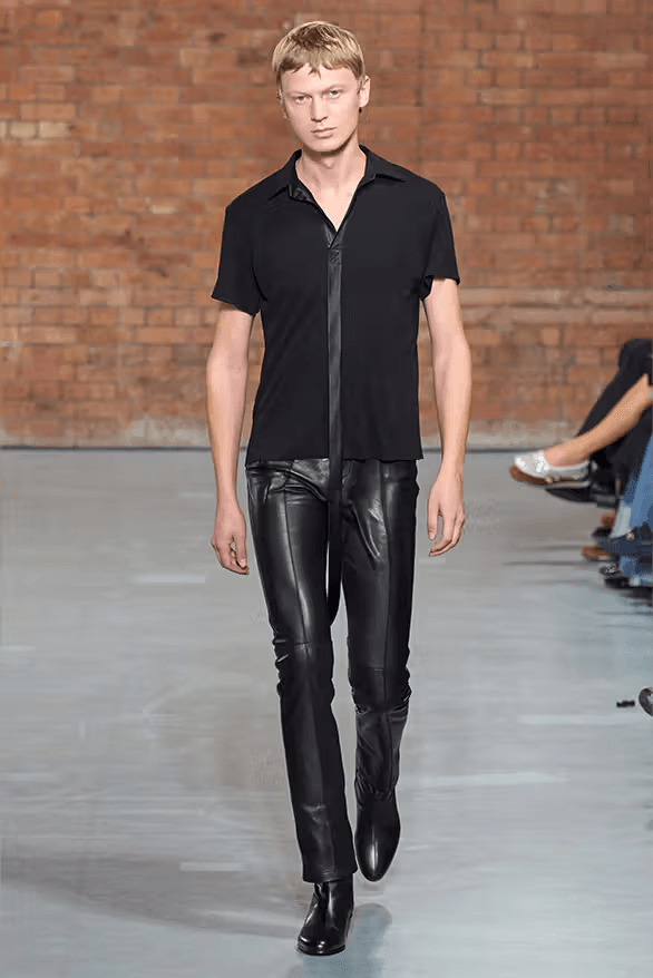 AARON ESH 正式發佈 2025 春夏系列大秀