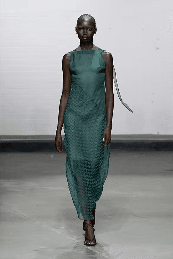 Chet Lo 正式發佈 2025 春夏系列大秀