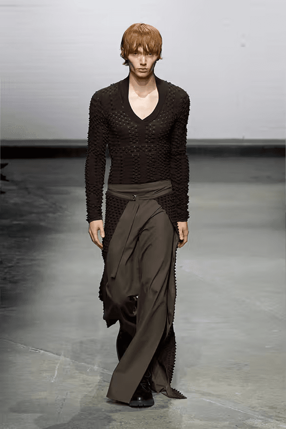 Chet Lo 正式發佈 2025 春夏系列大秀