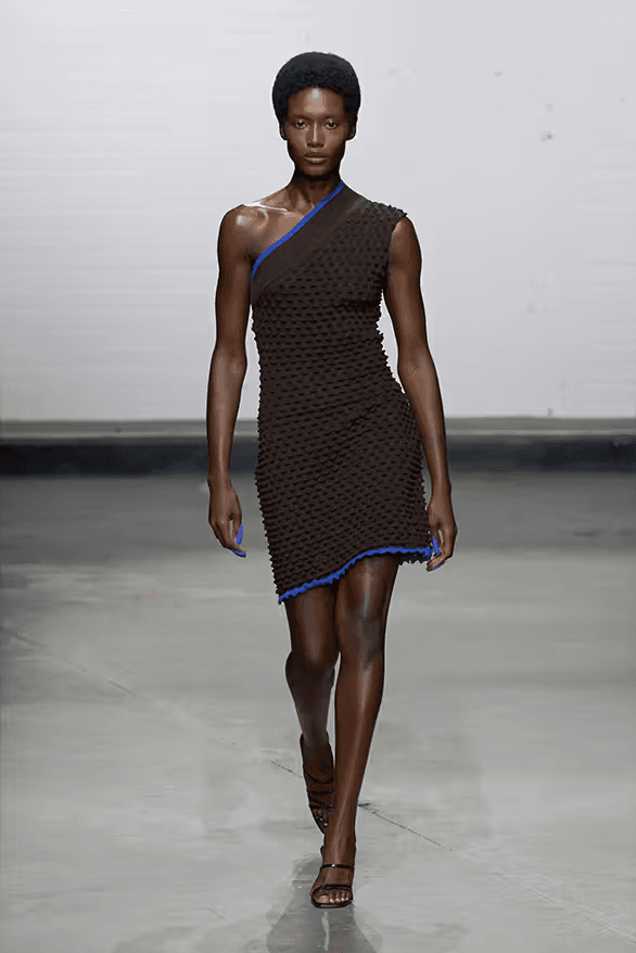 Chet Lo 正式發佈 2025 春夏系列大秀