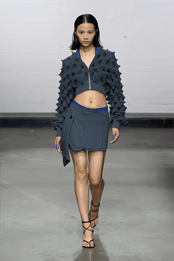 Chet Lo 正式發佈 2025 春夏系列大秀