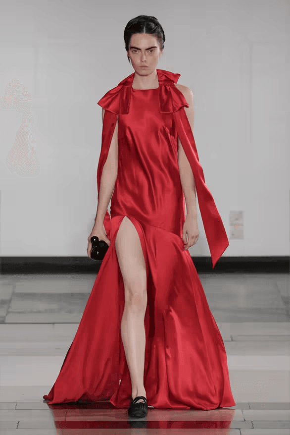 Simone Rocha 正式發佈 2025 全新春夏系列大秀