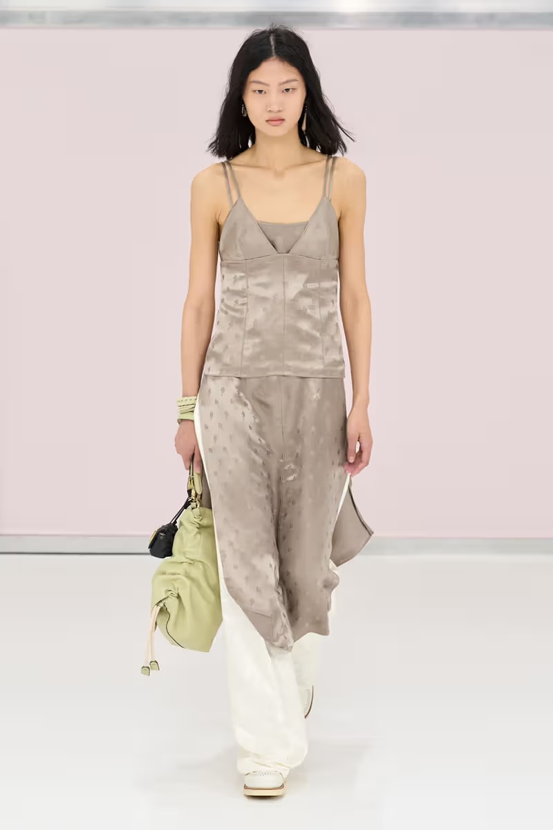 FENDI 2025 春夏女裝大秀正式登場
