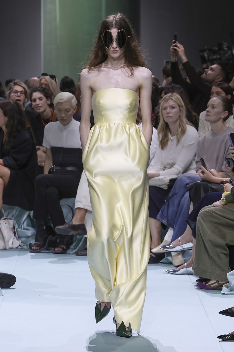 Prada 正式發佈 2025 春夏女裝系列大秀