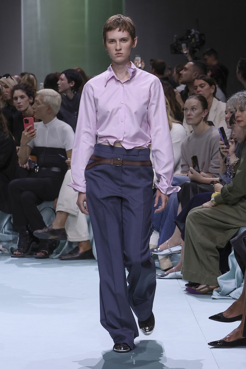 Prada 正式發佈 2025 春夏女裝系列大秀