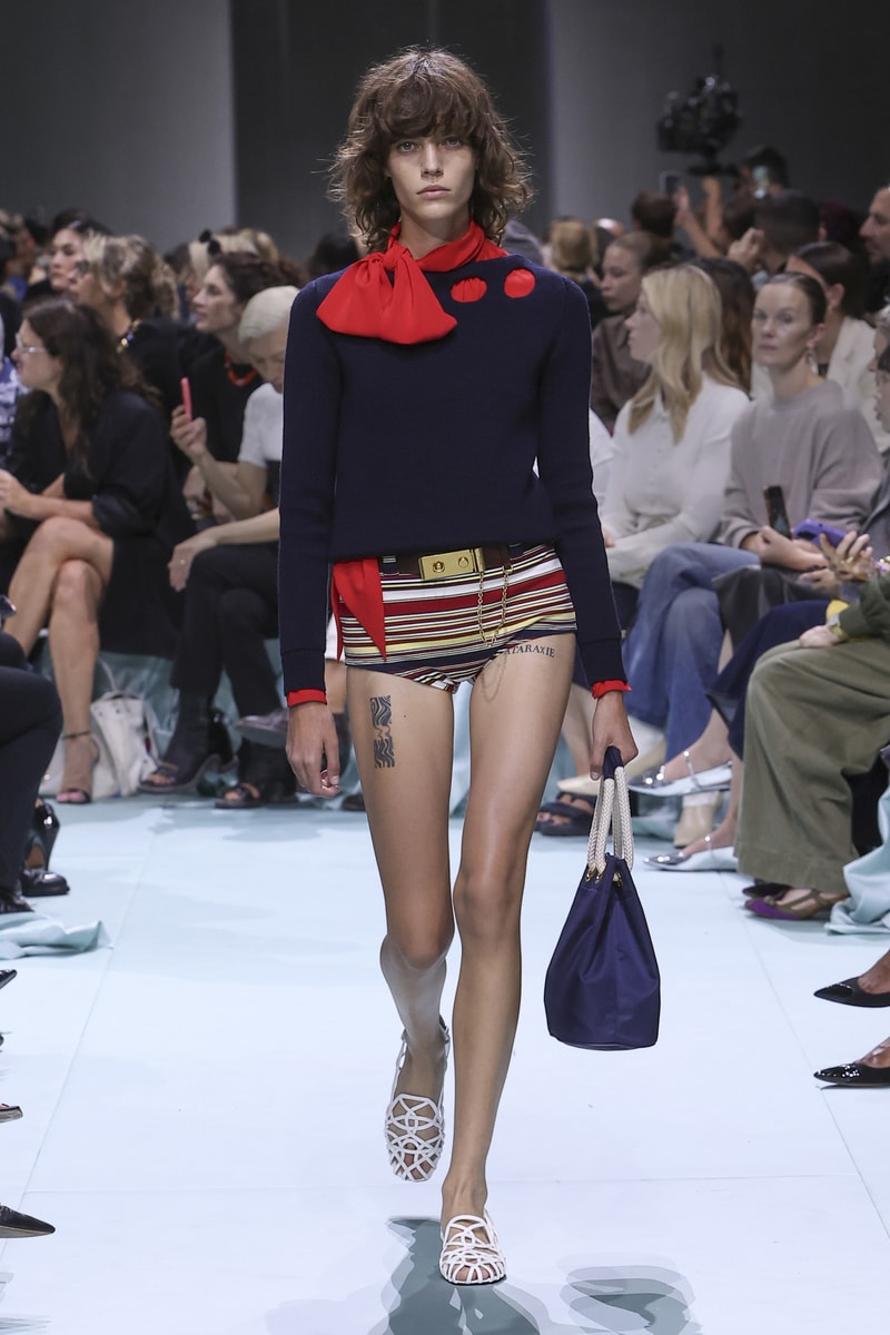 Prada 正式發佈 2025 春夏女裝系列大秀