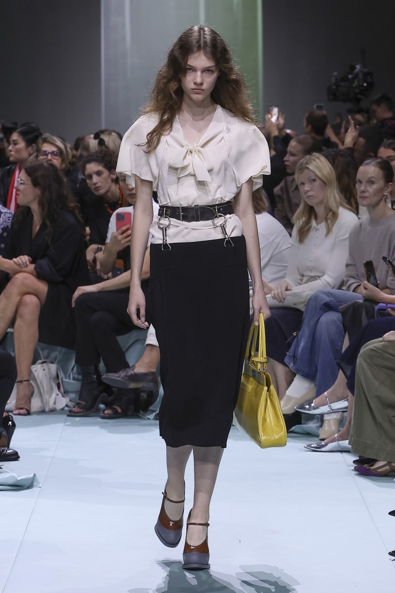 Prada 正式發佈 2025 春夏女裝系列大秀