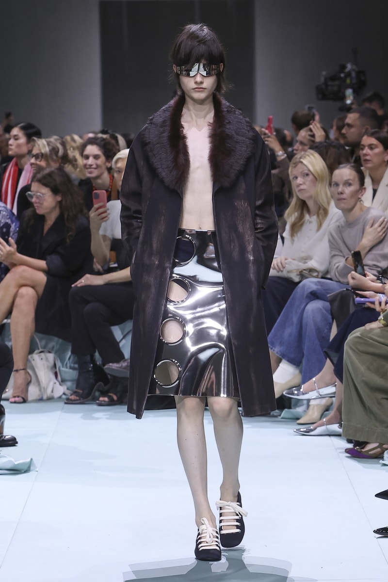 Prada 正式發佈 2025 春夏女裝系列大秀