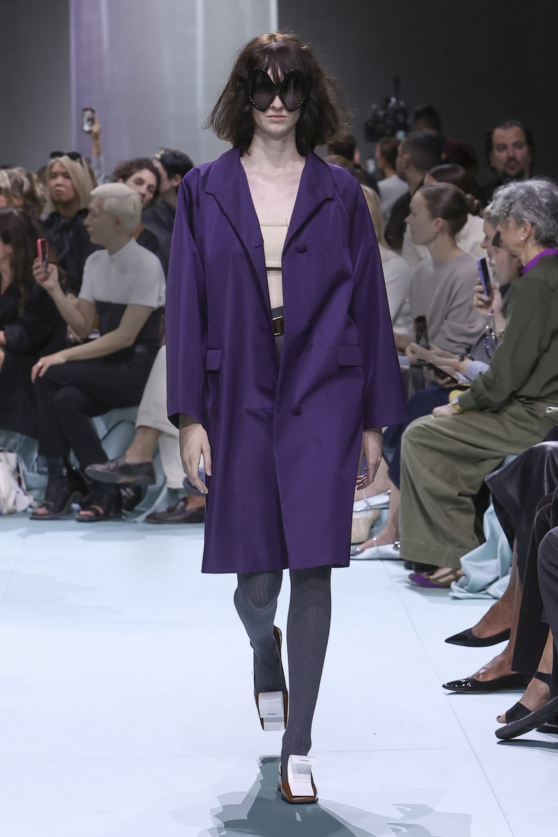 Prada 正式發佈 2025 春夏女裝系列大秀