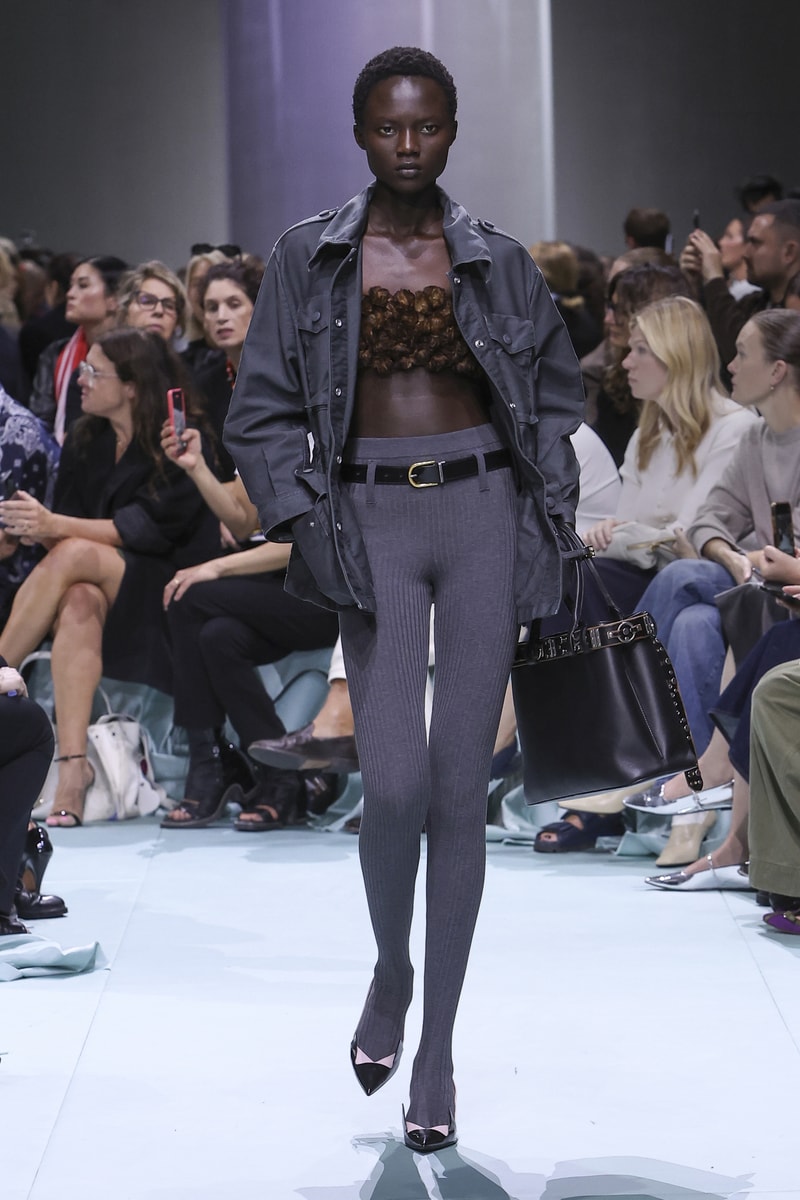 Prada 正式發佈 2025 春夏女裝系列大秀