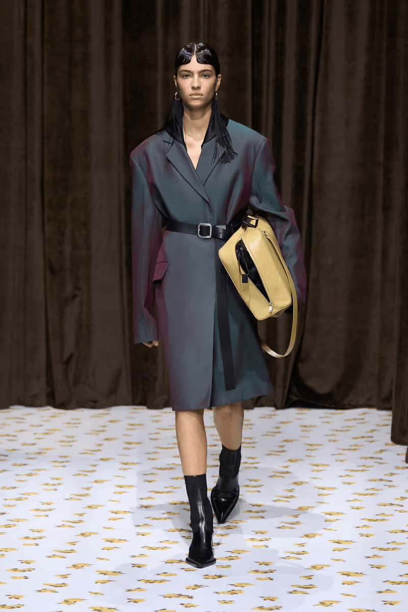 Jil Sander 正式發佈 2025 春夏系列大秀