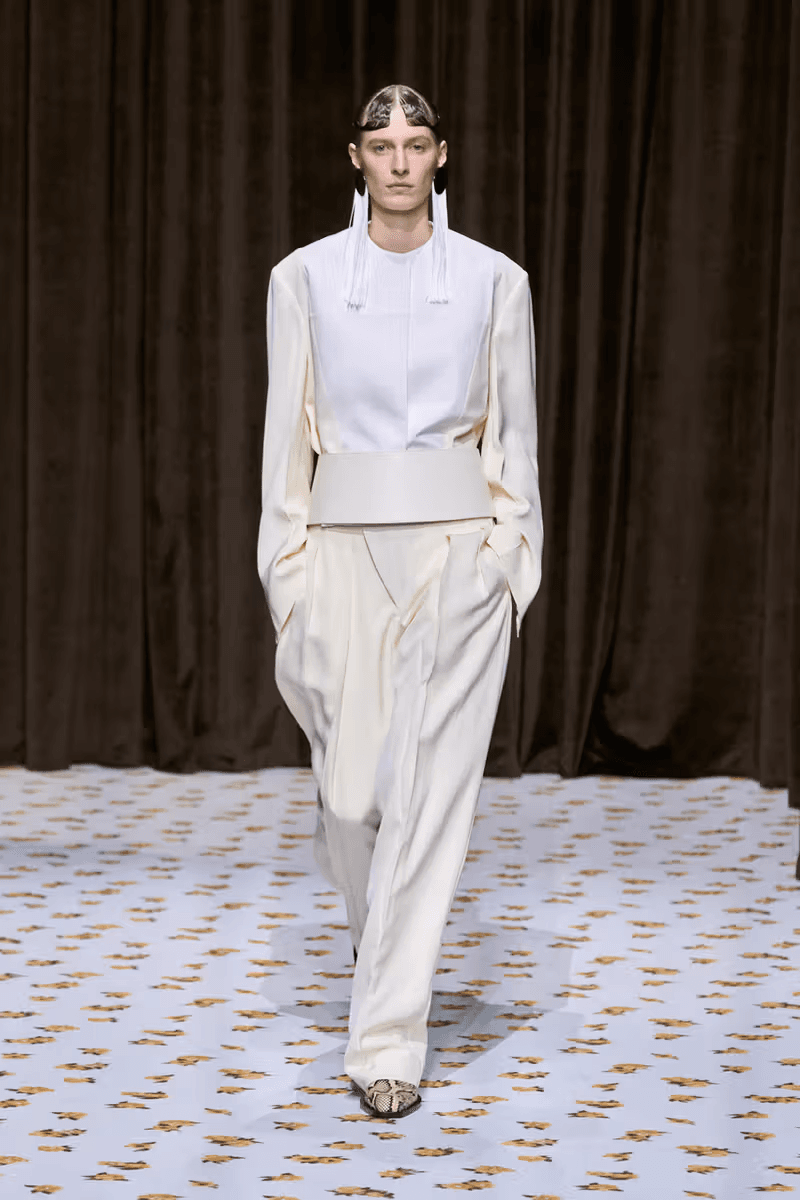 Jil Sander 正式發佈 2025 春夏系列大秀