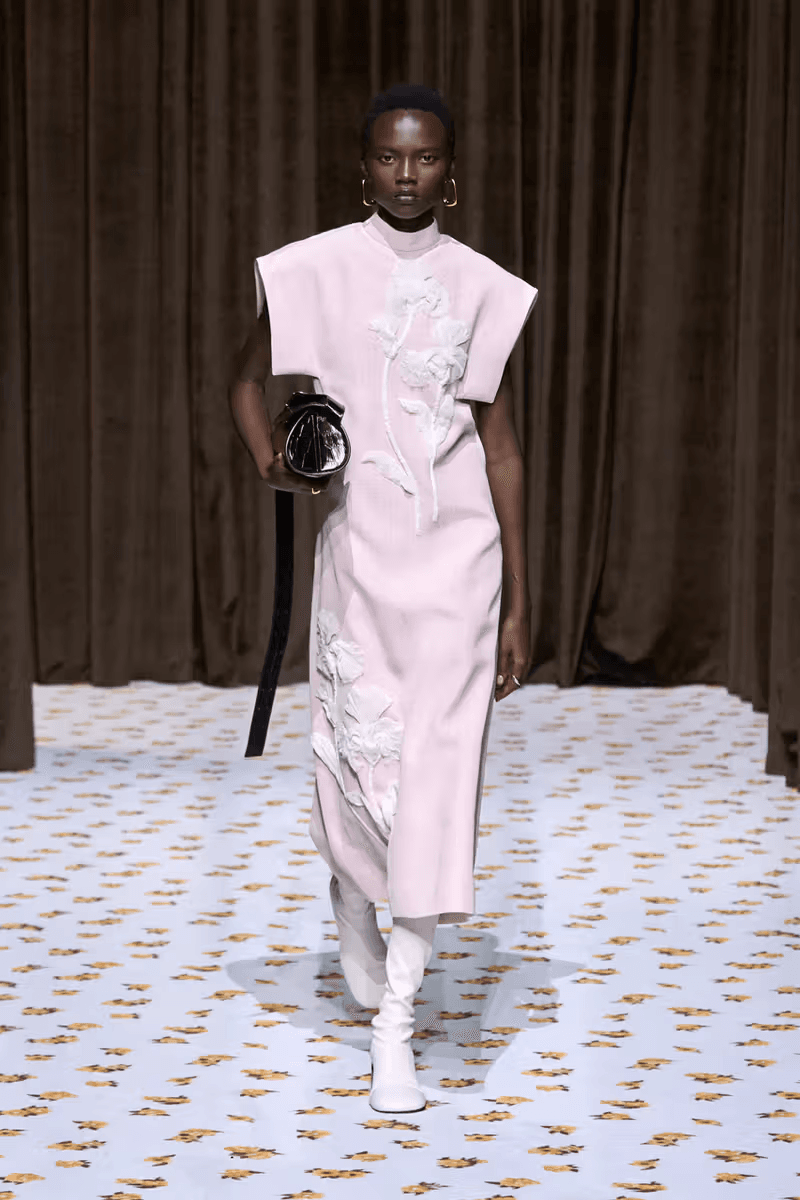 Jil Sander 正式發佈 2025 春夏系列大秀