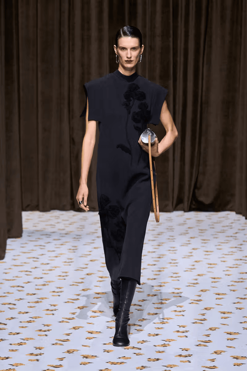 Jil Sander 正式發佈 2025 春夏系列大秀