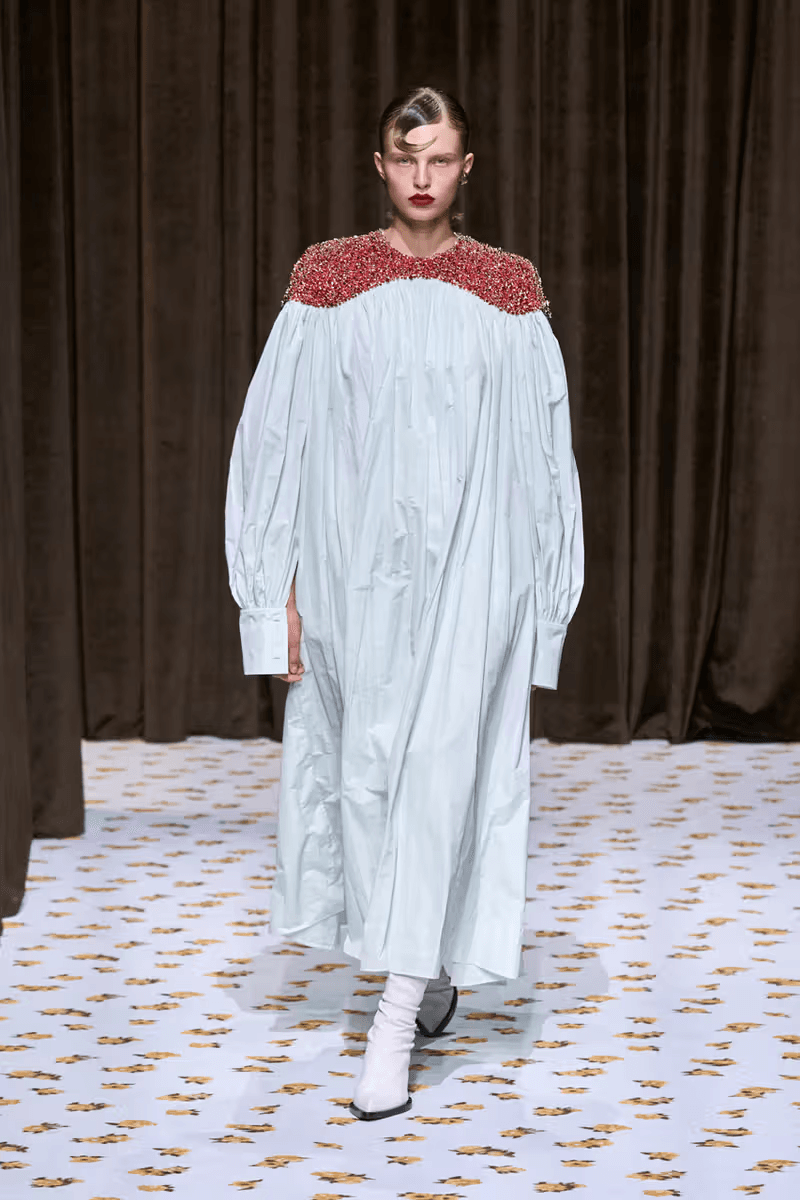 Jil Sander 正式發佈 2025 春夏系列大秀